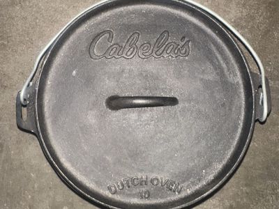 Cabela's Cast Iron Dutch Oven, Size 10