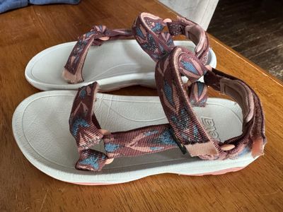 Teva Girls Strappy Patterned Sport Sandals Size 3 Brown Pink Blue Teva Chaco