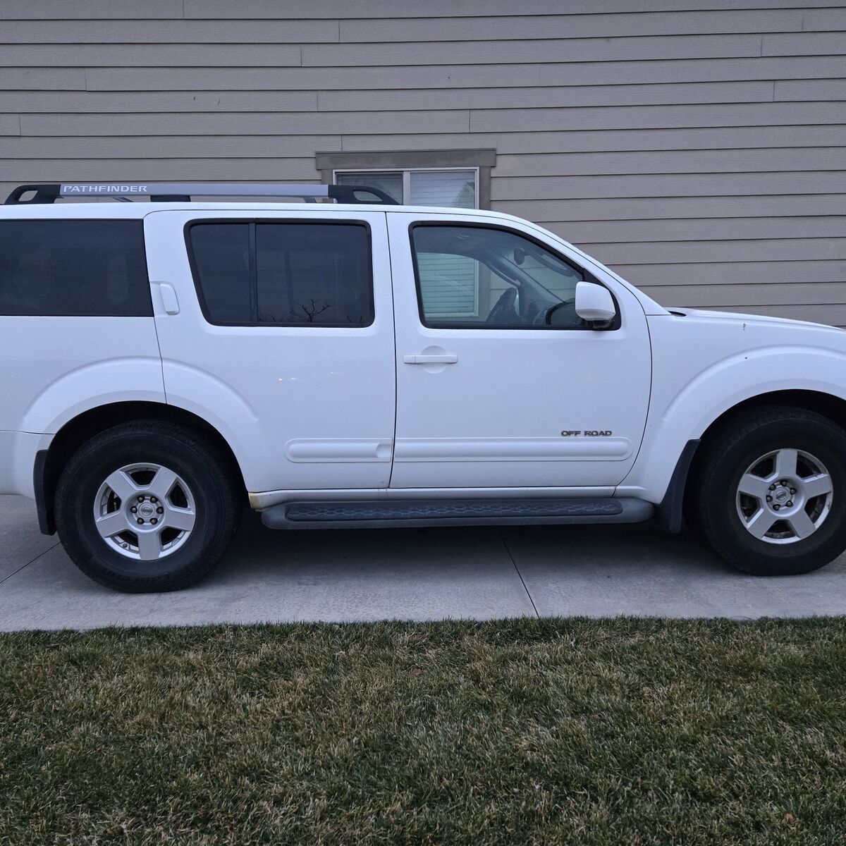 2005 NISSAN PATHFINDER SE Off-Road
