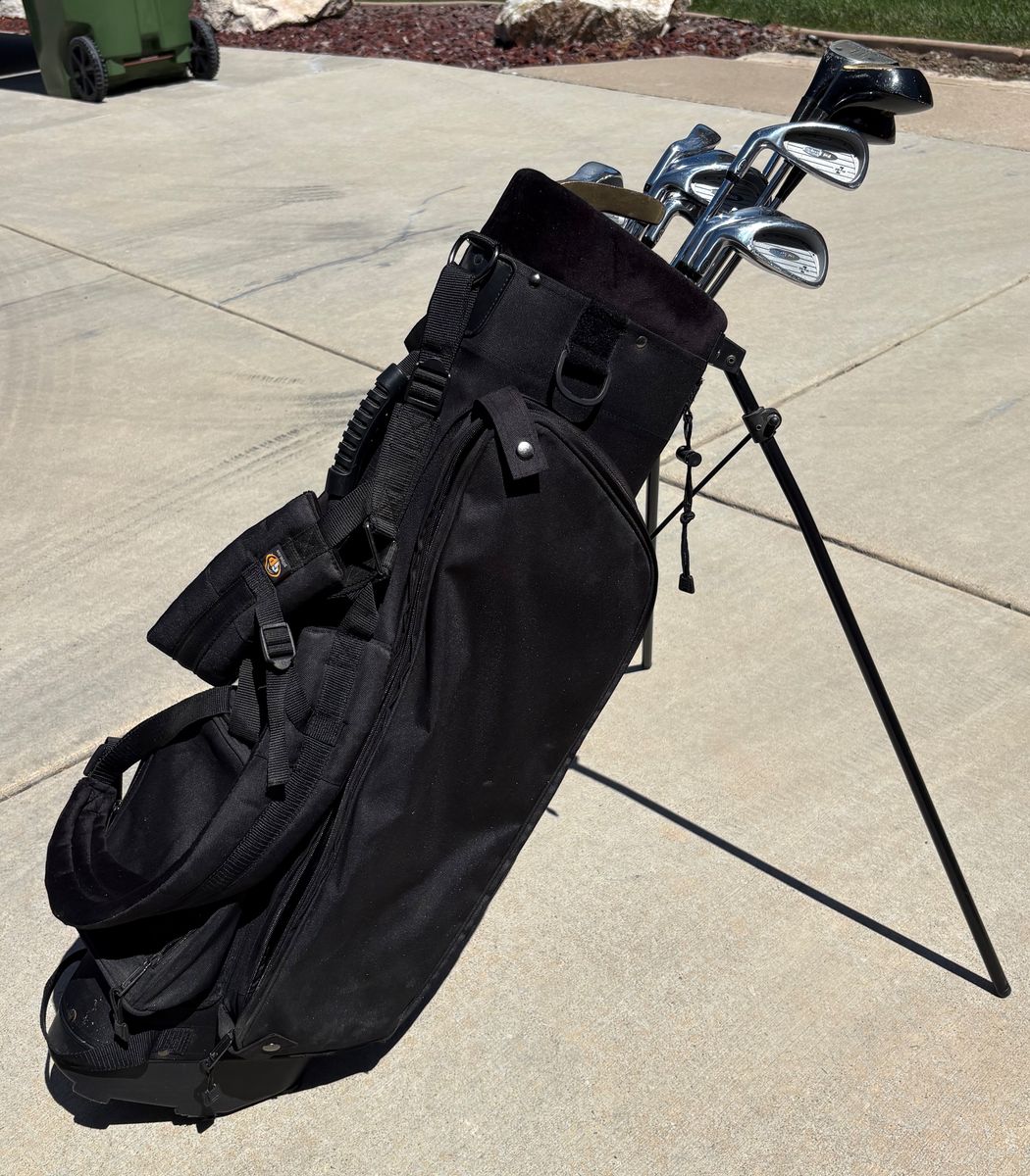 Left-handed beginner golf clubs with bag