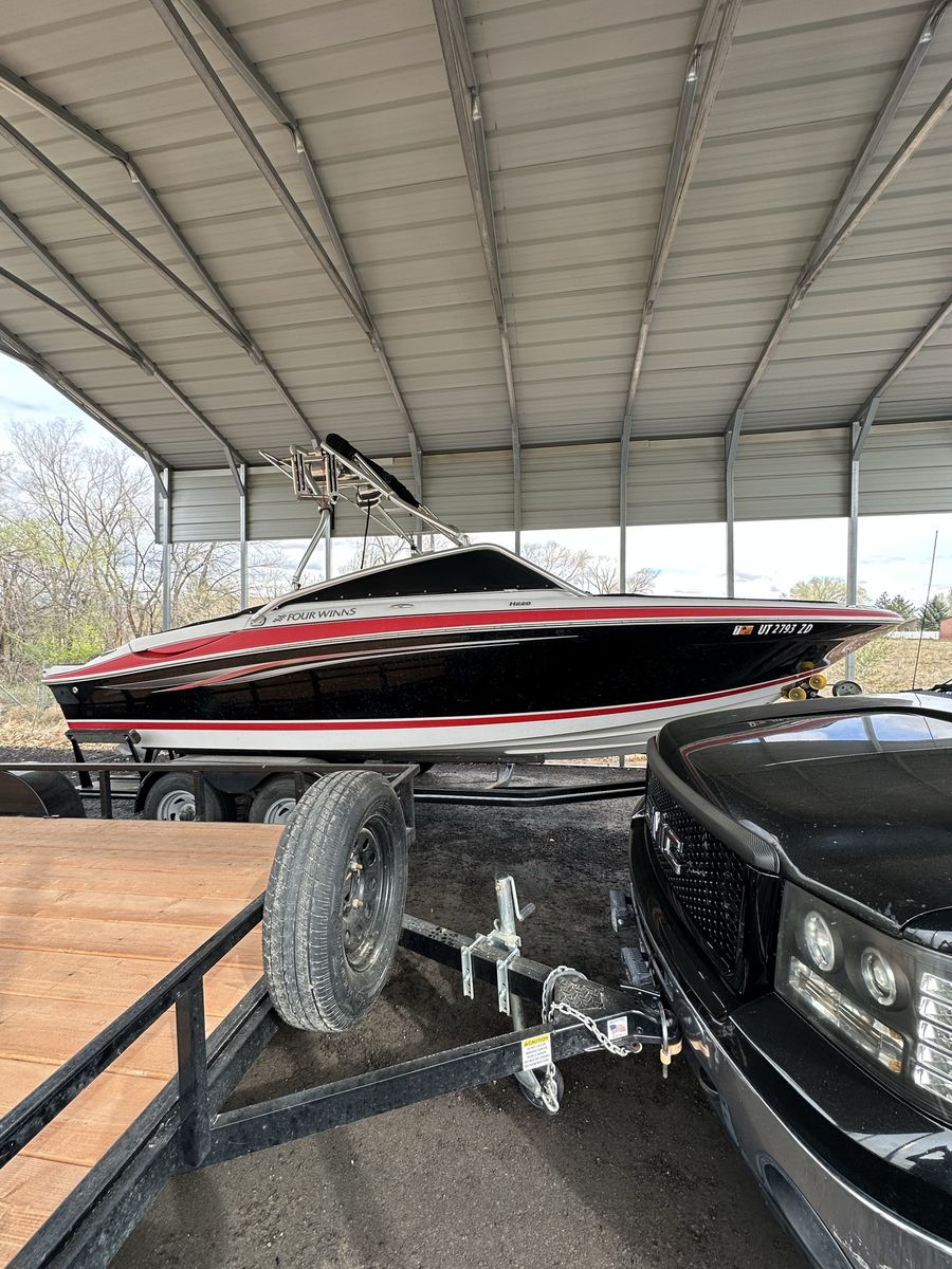 2008 Four Winns H220