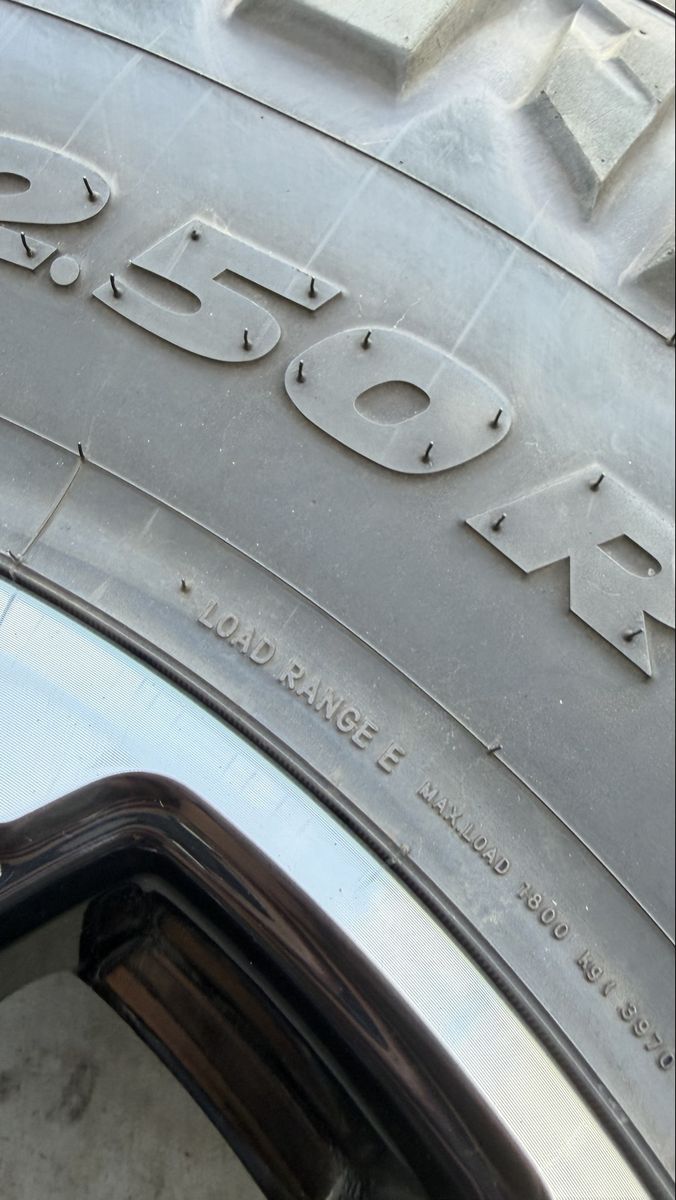 Main image 10