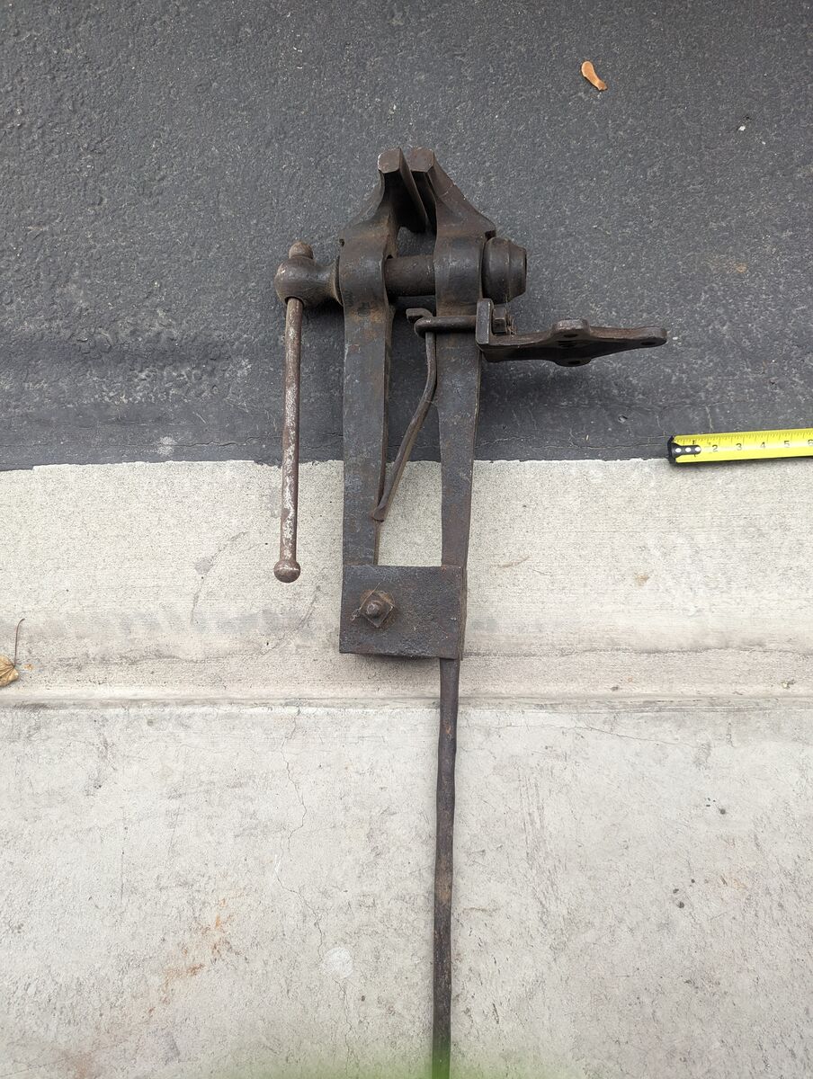 Blacksmith Post Leg Vise