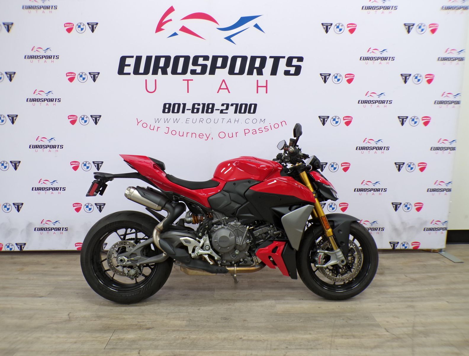 2025 Ducati STREETFIGHTER V2S