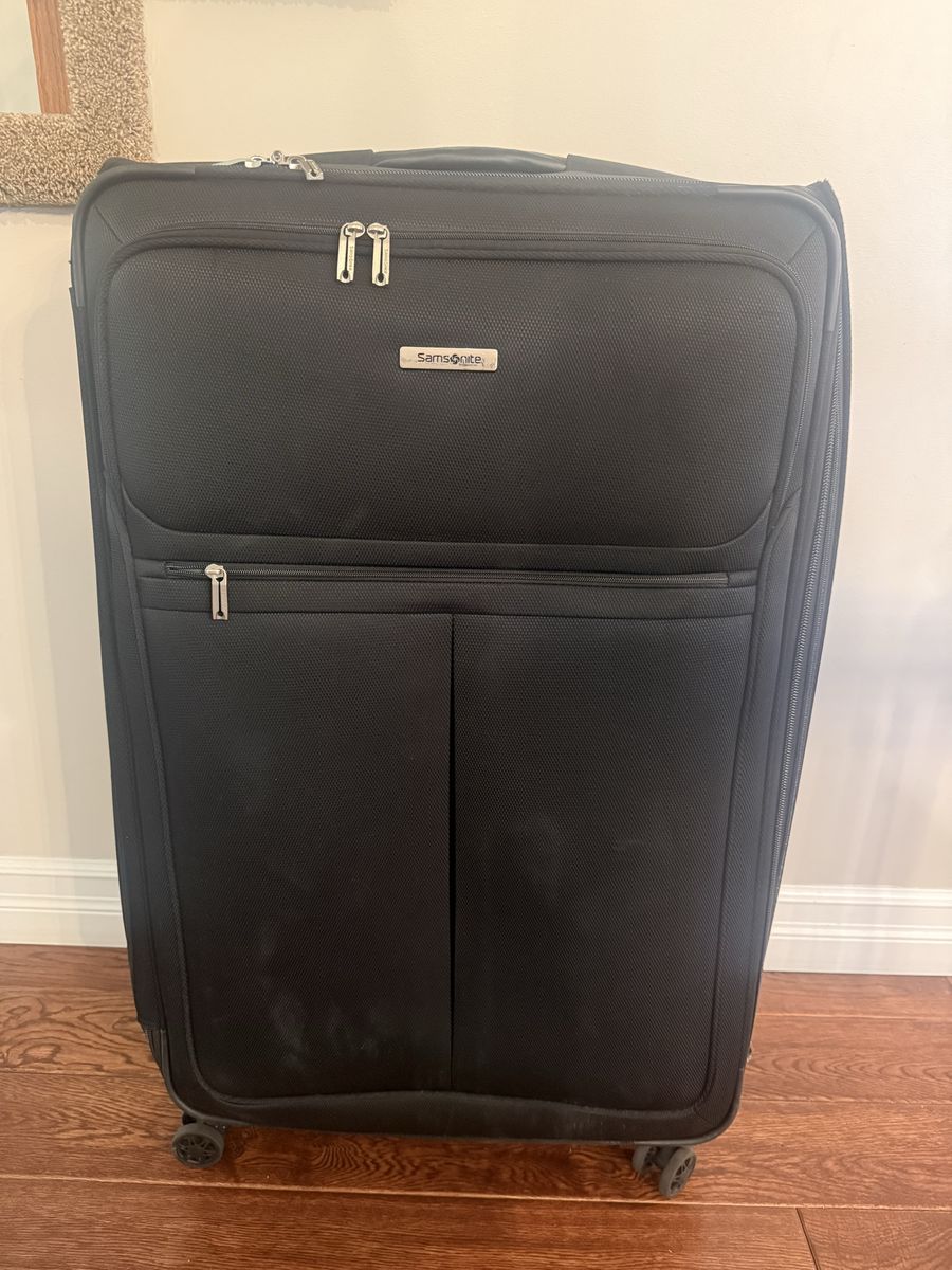 Samsonite XL Suitcase 
