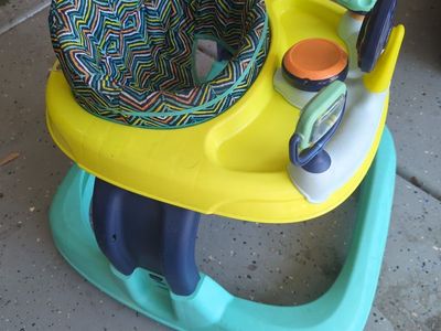 Baby Walker w/ Music