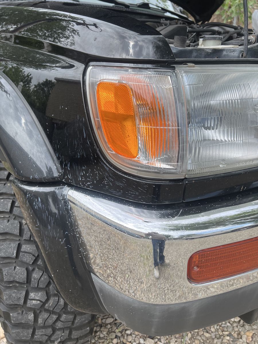 Toyota 4runner1996 quarter panel ligth