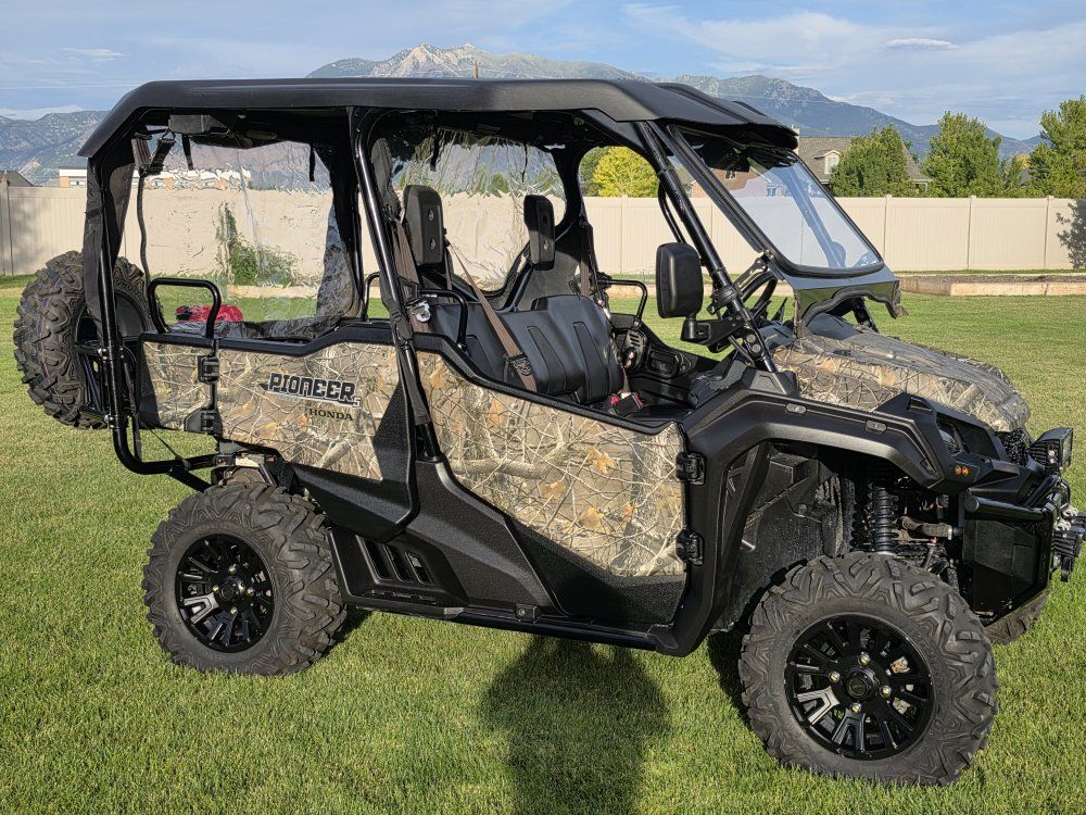 Low mileage, Loaded 2020 Honda Pioneer 1000-5 Deluxe