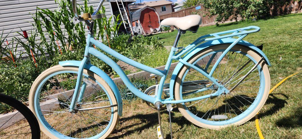 Cruiser Bike, Light Blue Beach Cruiser Bicycle with Rear Rack, Single Speed