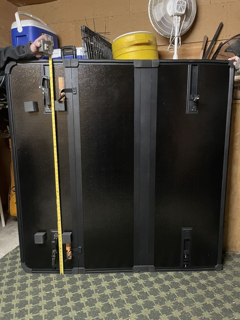 4.6ft Hard Tri Fold Tonneau Cover