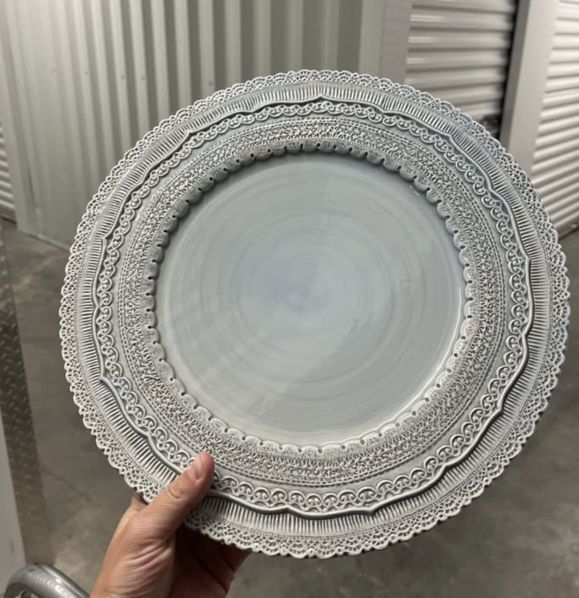 25 Lace ceramic chargers