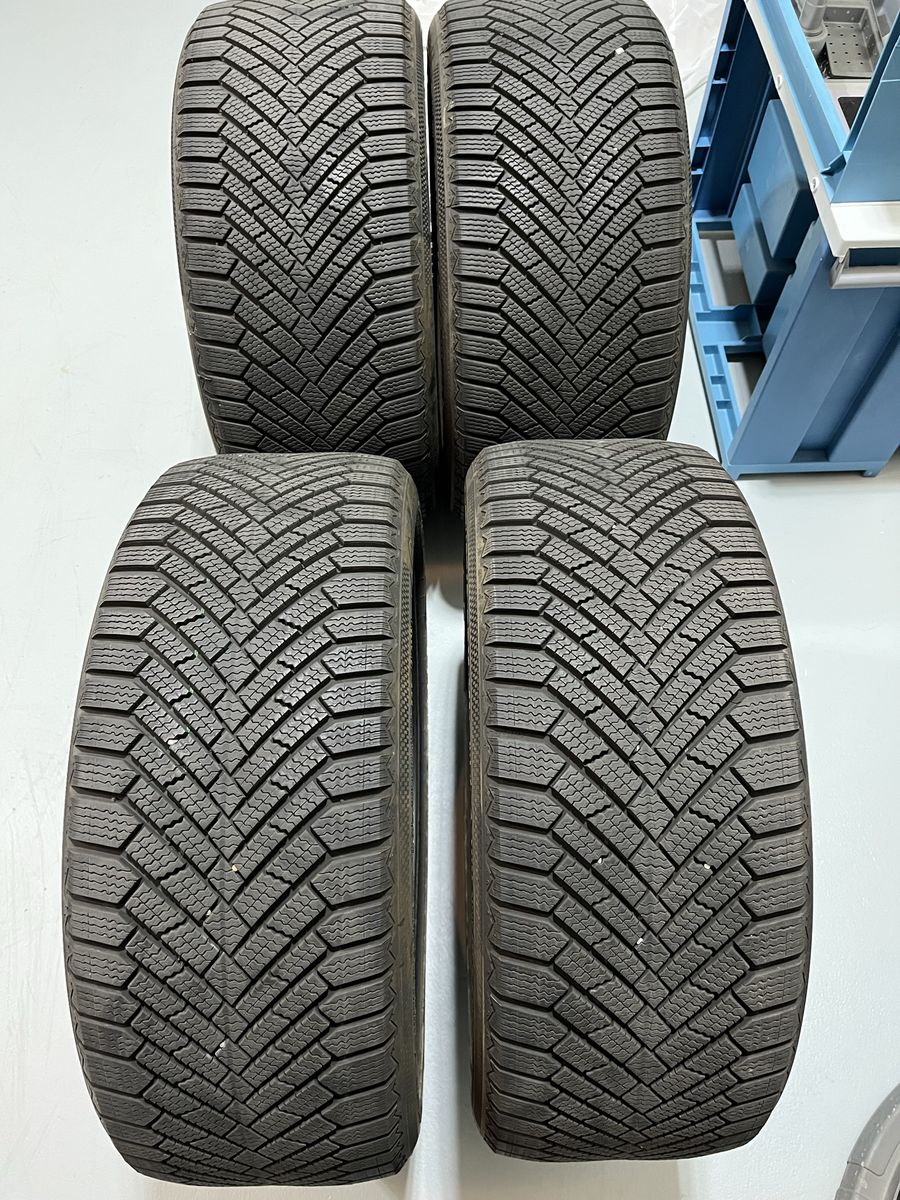 Continental VikingContact 8 Winter Tires – Staggered Set – Excellent Condition