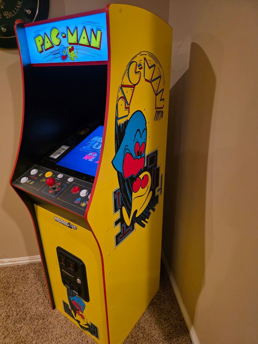 Pac Man Arcade Machine