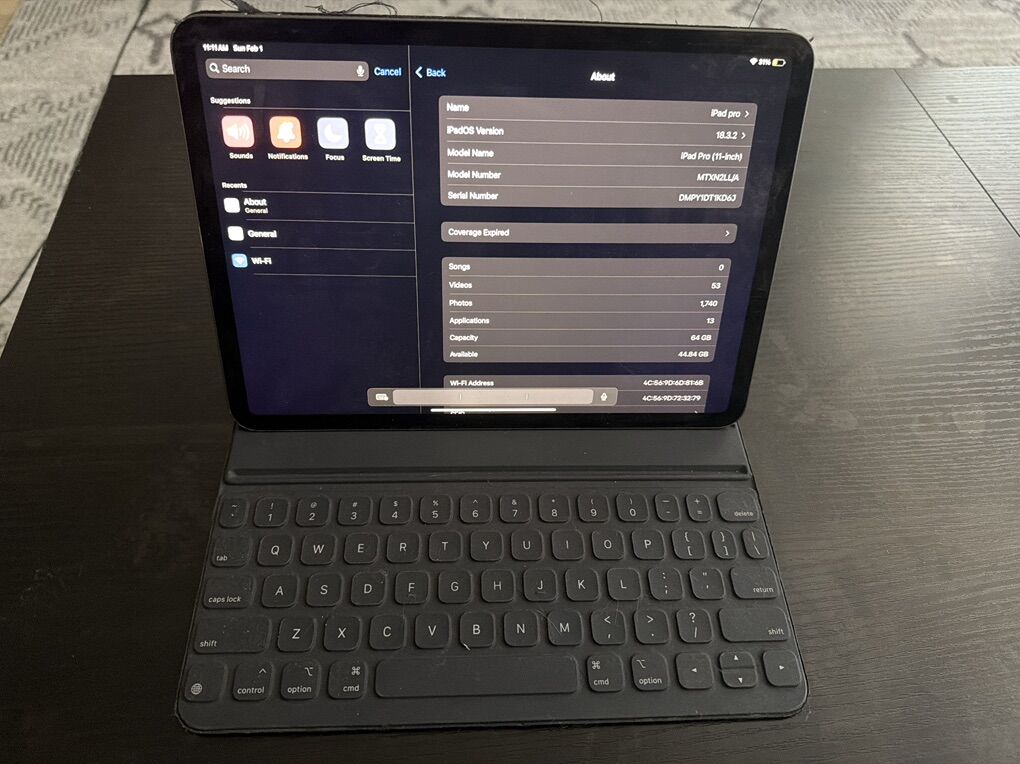 Ipad Pro (11in) With Keyboard Case