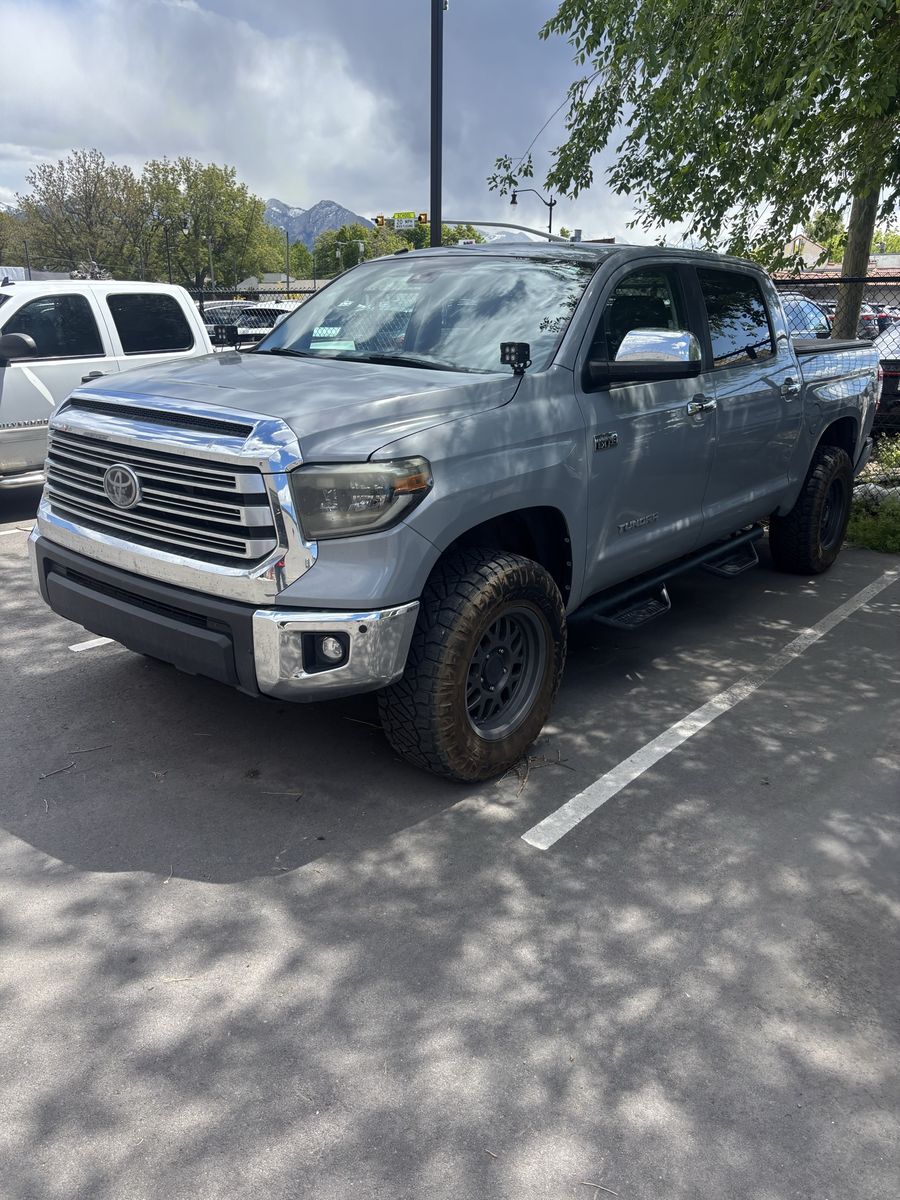 2019 Toyota Tundra Limited V8