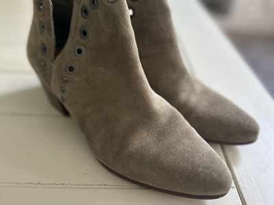 Sam Edelman Olive Green Suede Ankle Boots Women's Size 8 Studded Cut-Out Booties
