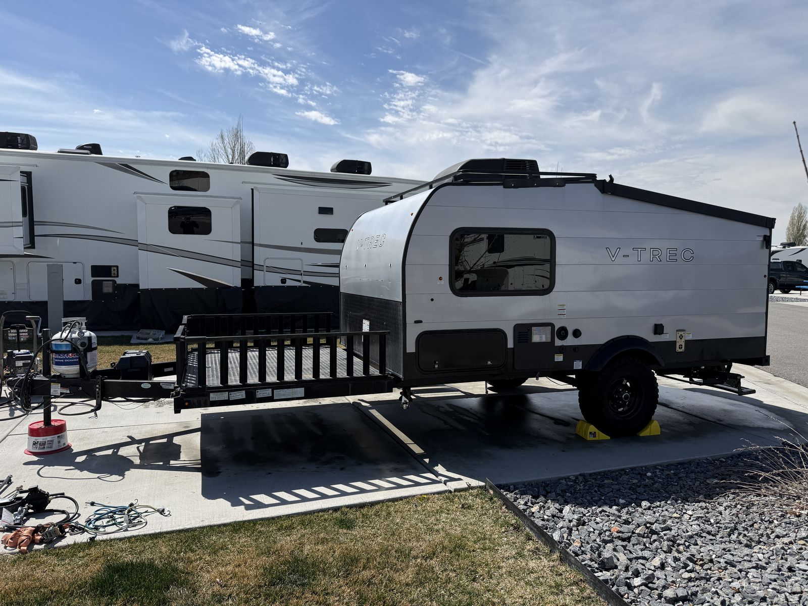 *FULLY LOADED* 2022 V-Trec V4 Viking COACHMEN