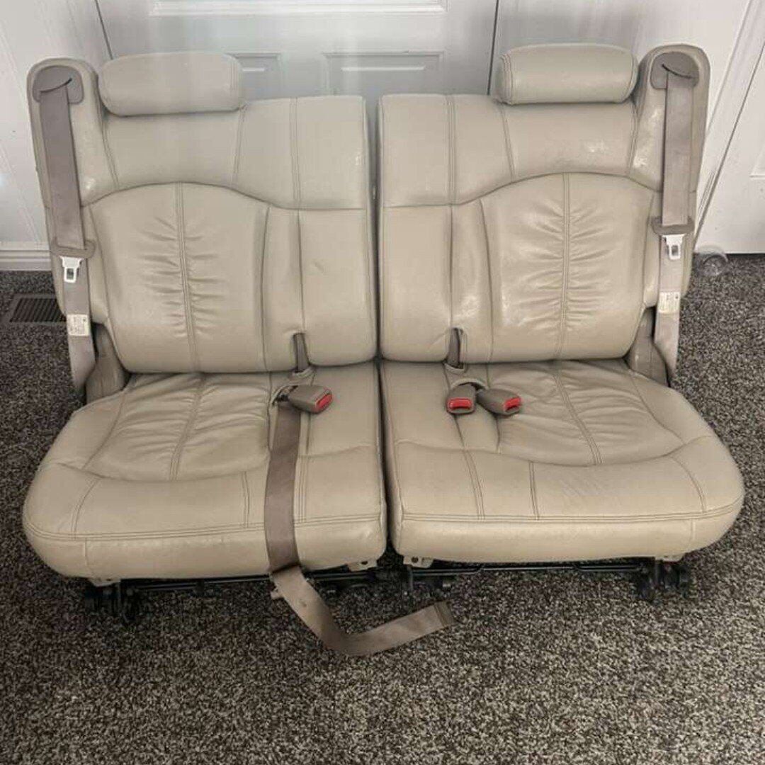 2006 gmc yukon 3rd row kids seat ,,tan leather $100