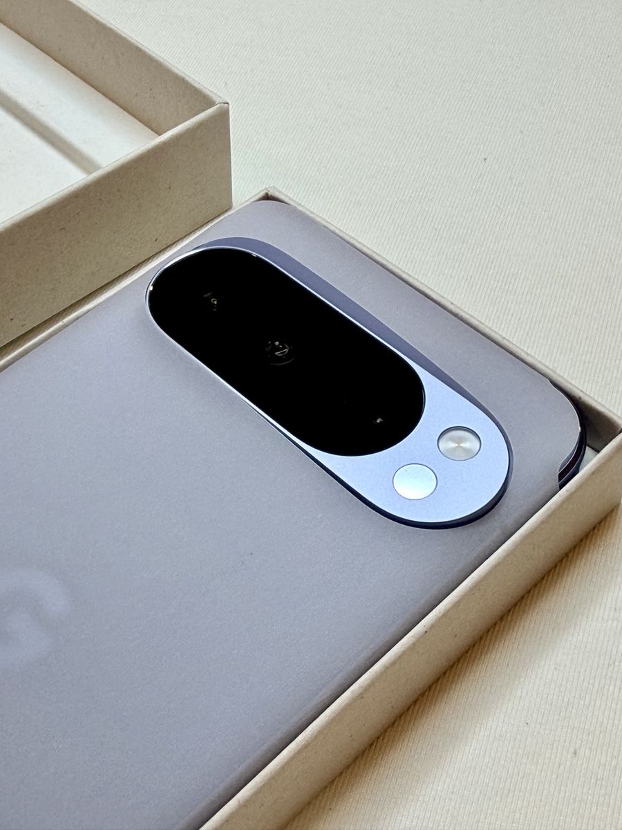 Google Pixel 10 Pro XL 512GB + Pixel Watch 4 LTE + Case Bundle