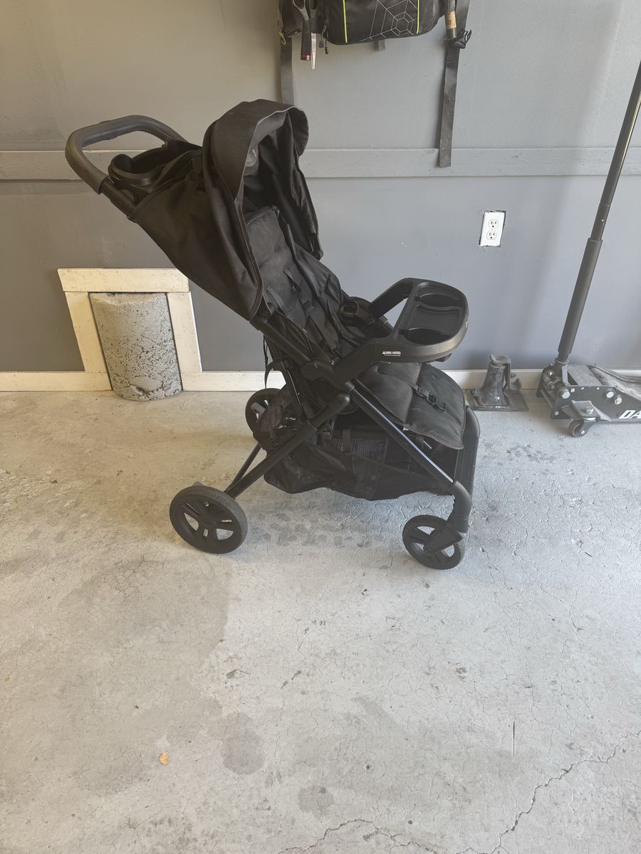 Folding stroller