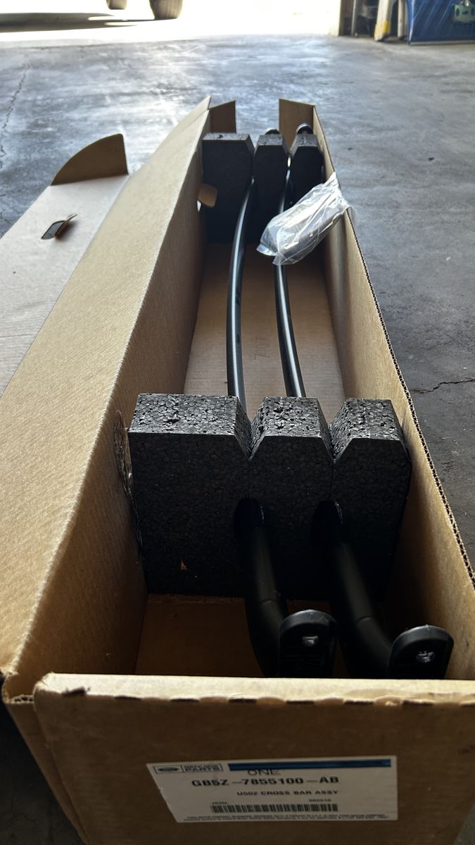 GENUINE FORD GB5J-78550B08-AB5YZ9 roof rack cross bars 2016-2019 Ford Explorer. Genuine OEM Ford Explorer New in  Box.