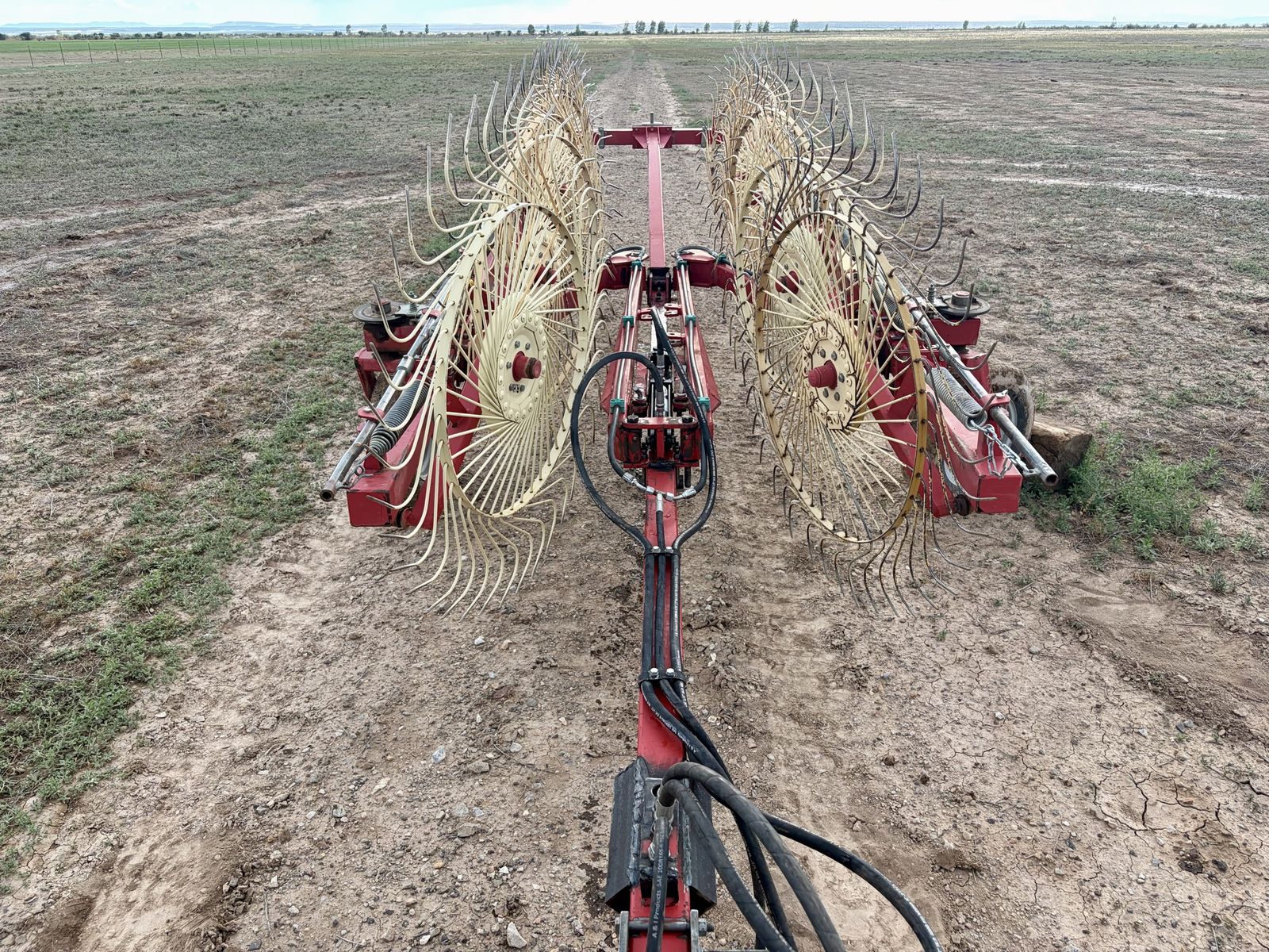 Tonutti V12 Hay Rake (Field Ready)