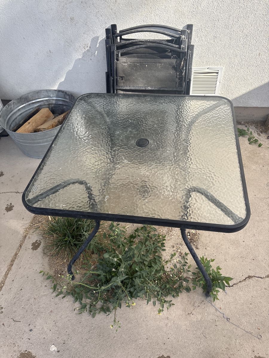 Outdoor Table And Chairs