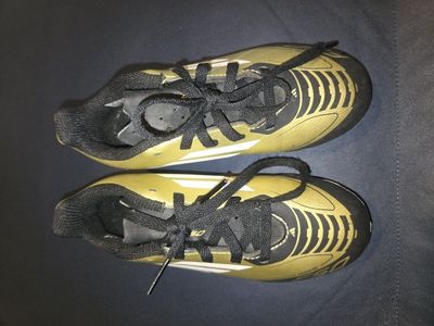 Adidas Messi F50 Kids Cleats. kids size 12.