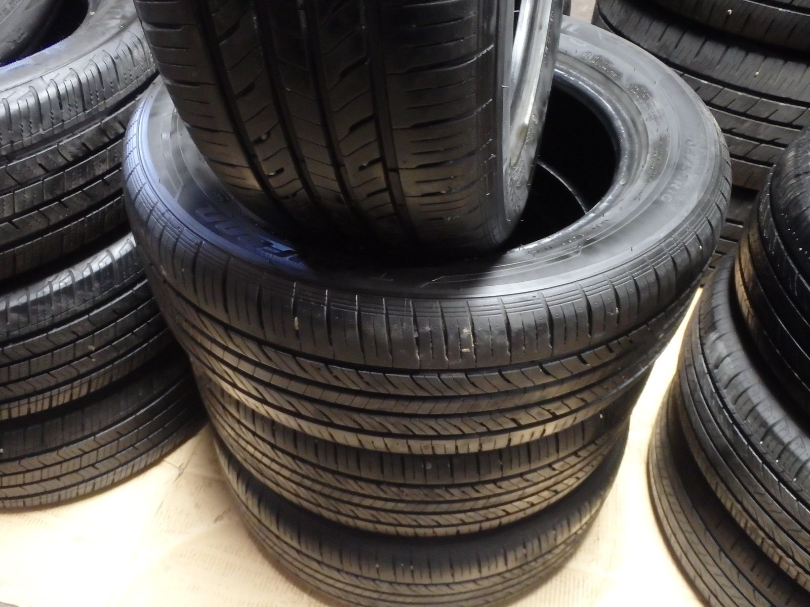 205/55R16 LAUFENN  G FIT A/S SET OF USED TIRES