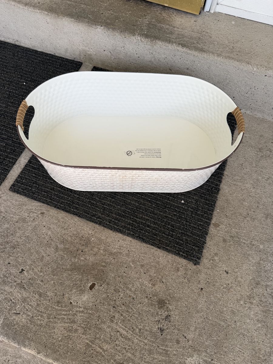 Large Oval White Metal Tub with Woven Handle Accents, Hammered Texture