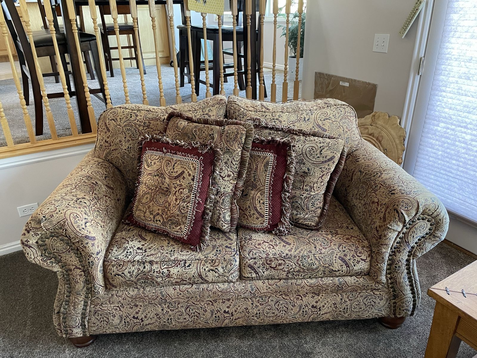 Elegant Paisley Pattern Loveseat & Sofa Set with Decorative Pillows - Excellent Condition