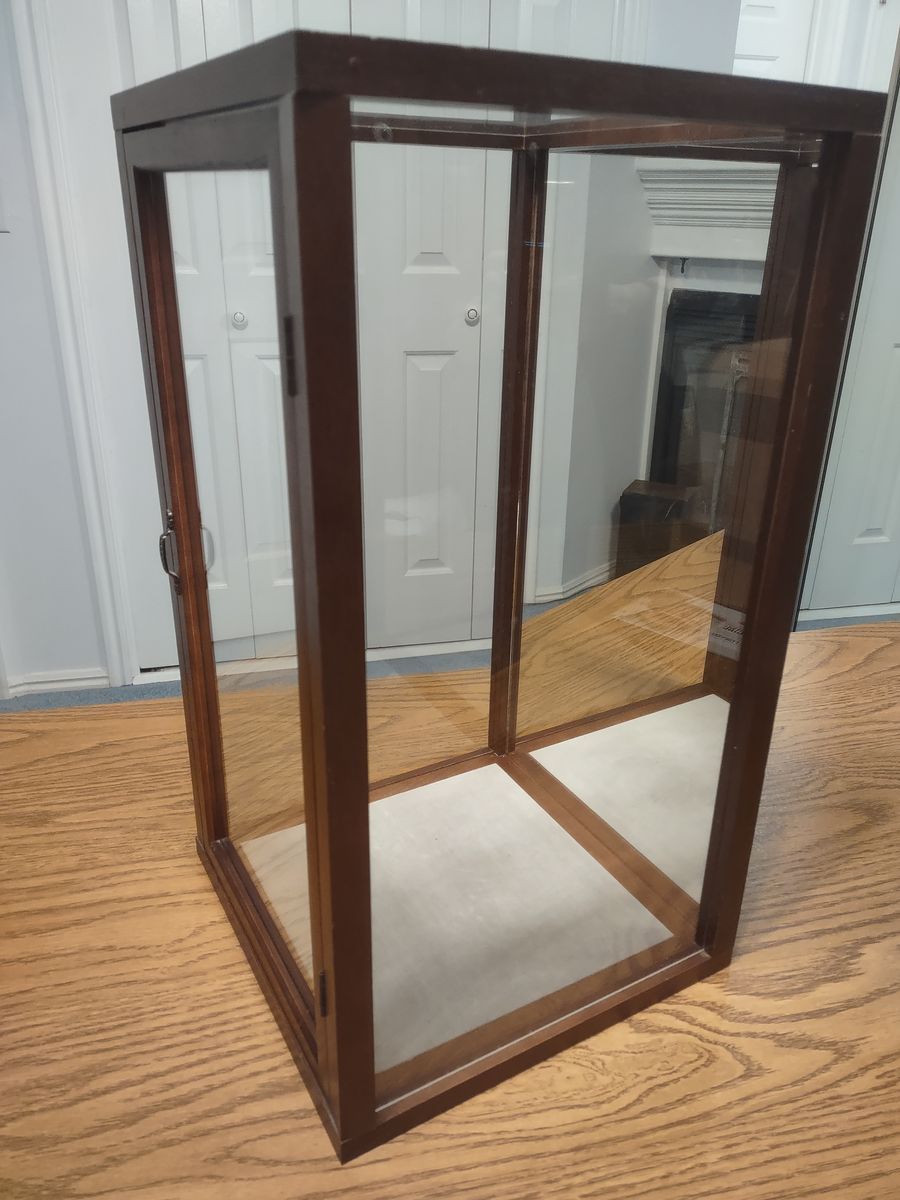 DISPLAY CASE
