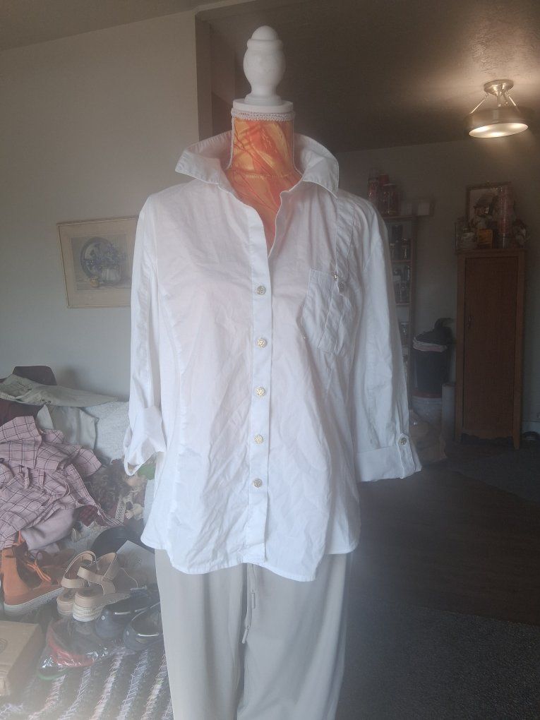 Anne Klein White Button-Down Shirt Size XL Gold Lion Logo Buttons