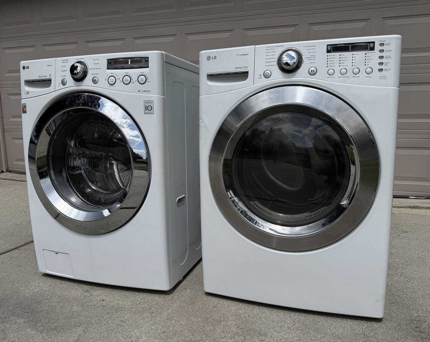 LG Front Loader Washer & Electric Dryer Pair in White