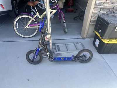 Mongoose Scooter