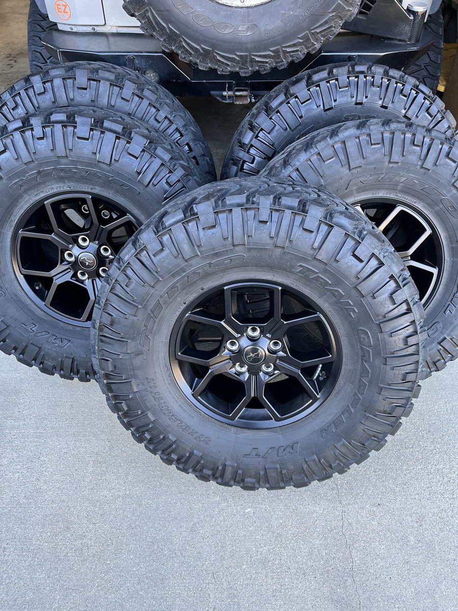 24 Jeep JL Wheels/Tires