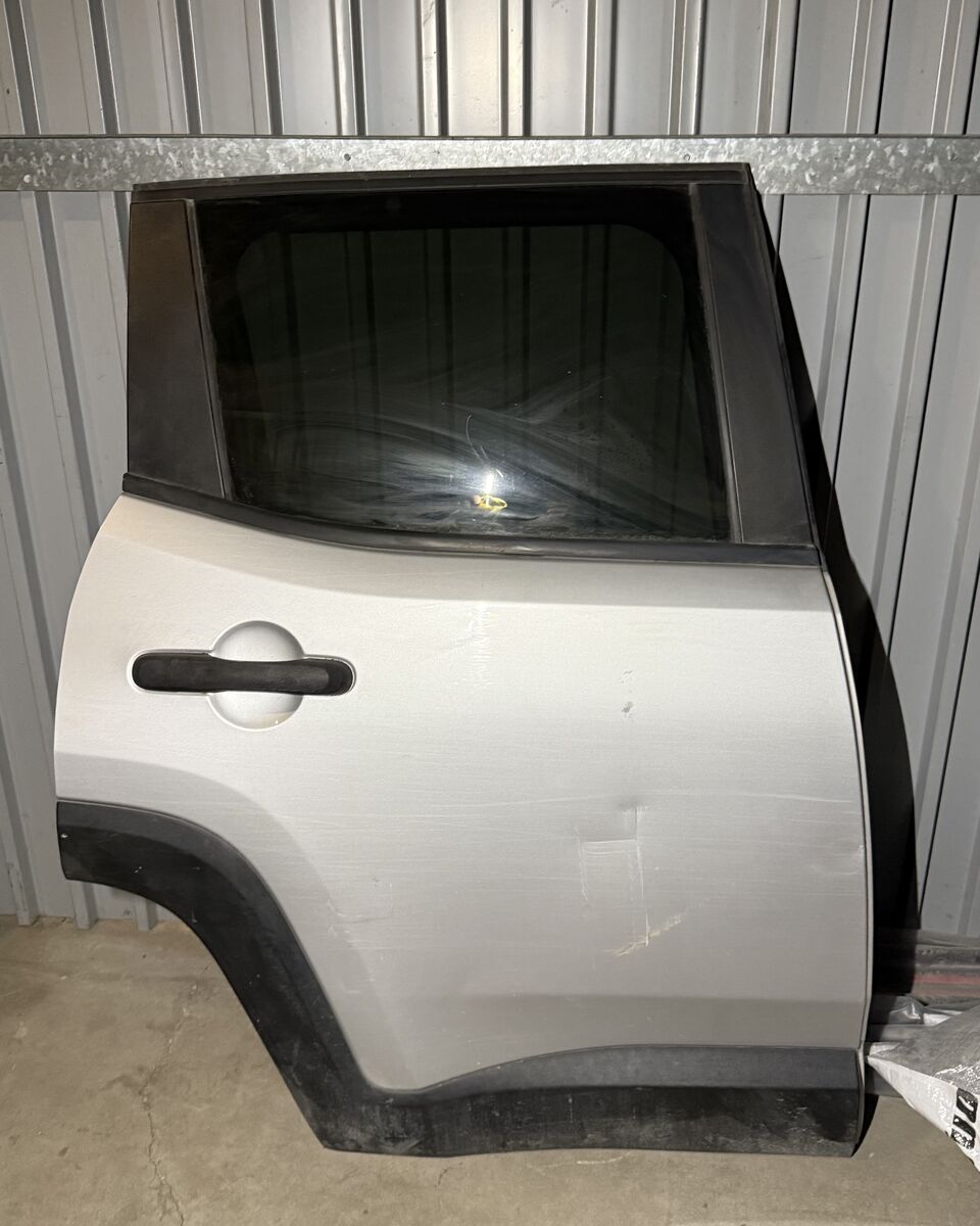 2015-2023 Jeep Renegade Right Rear Door