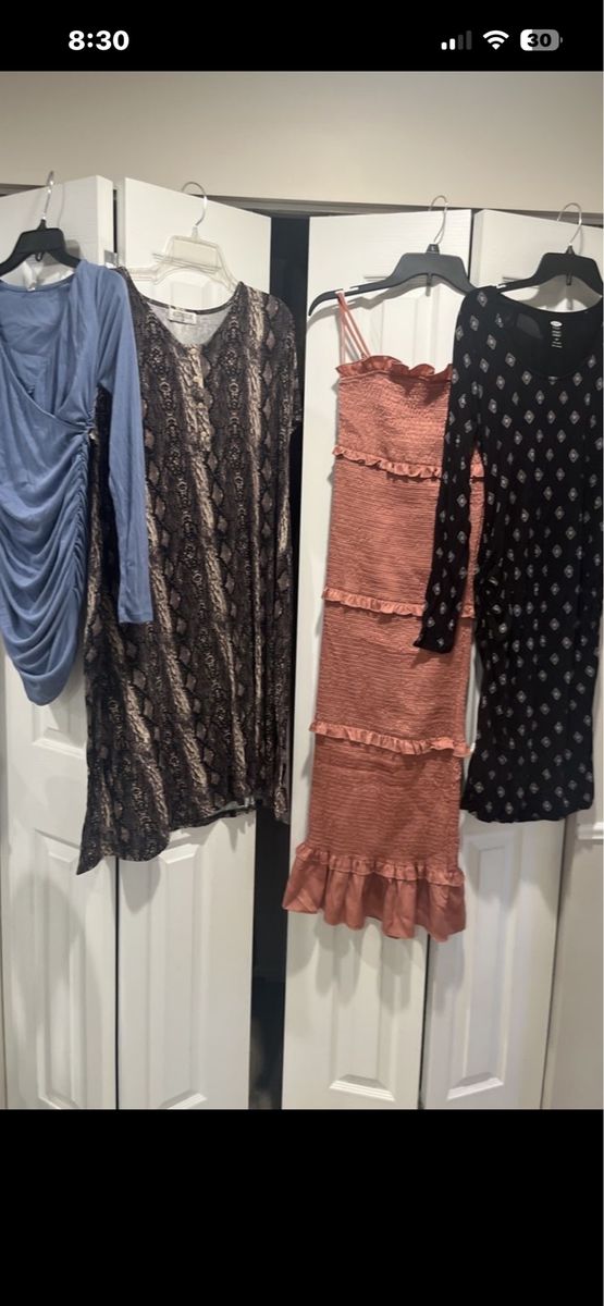 Maternity Bundle Dresses, Tops, Jeans, Pants (Sizes M, S)