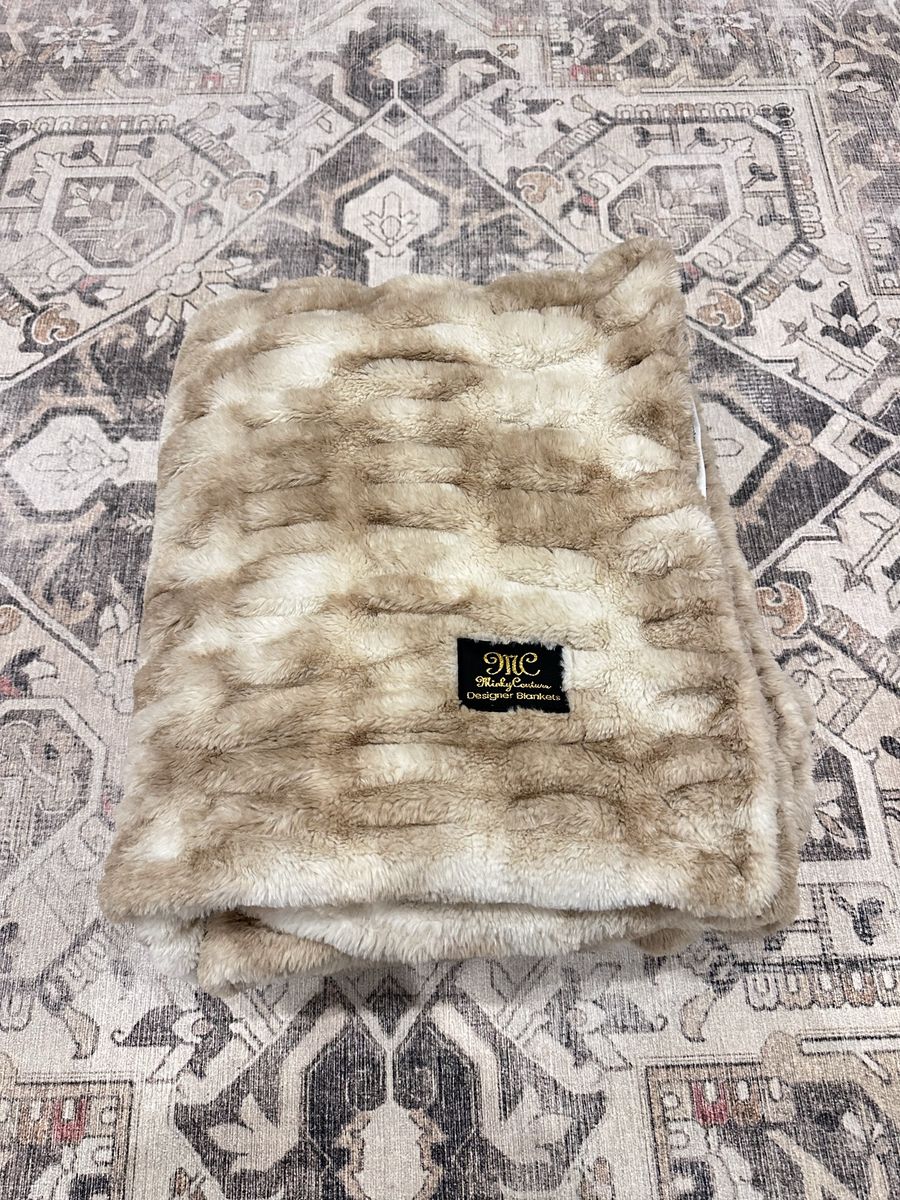 Minky Couture Hugs Cotton Candy Caramel Blanket