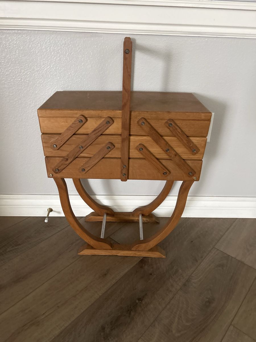 Wood Cantilever Sewing Box