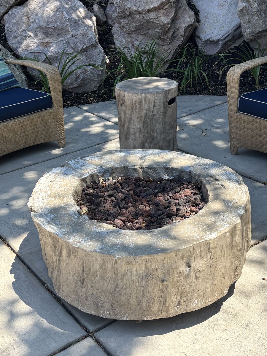 Gas fire pit table 