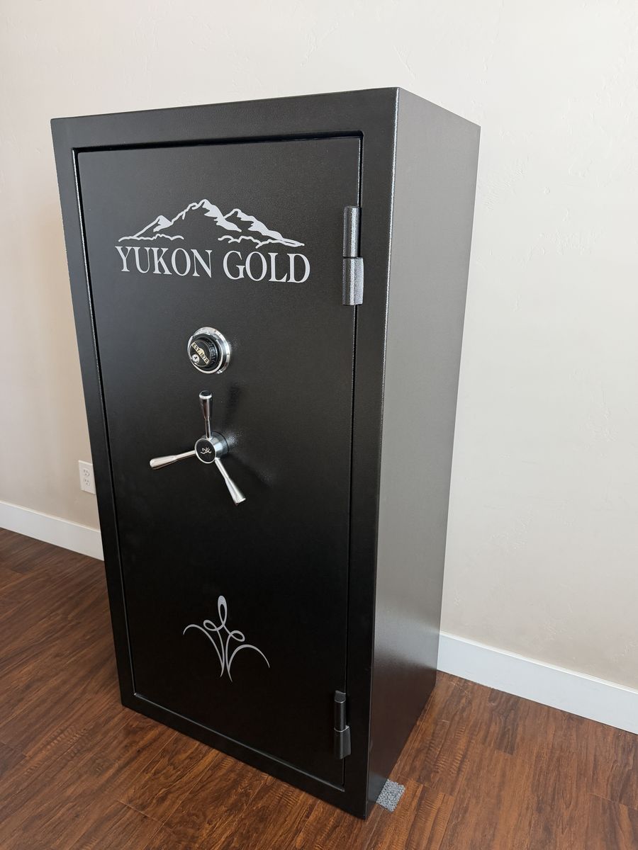 Browning Yukon Gold Gun Safe – 23 Gun Capacity – Fire Rated – Excellent Condition