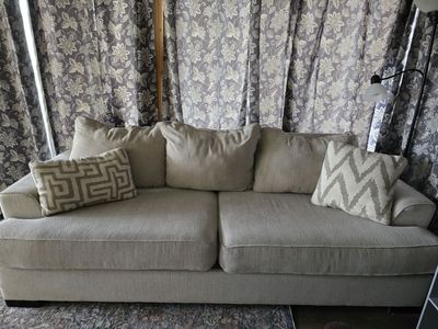 Comfortable Tan Herringbone Pattern Couch/Sofa with Throw Pillows - Living Room Furniture
