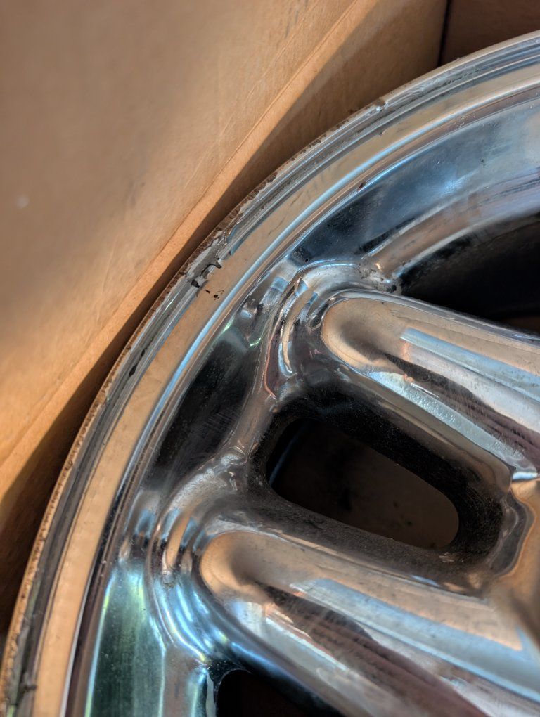 Main image 3