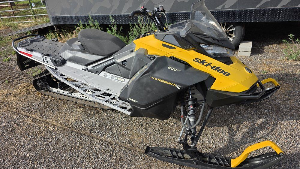 2023 Ski Doo Backcountry 600 EFI