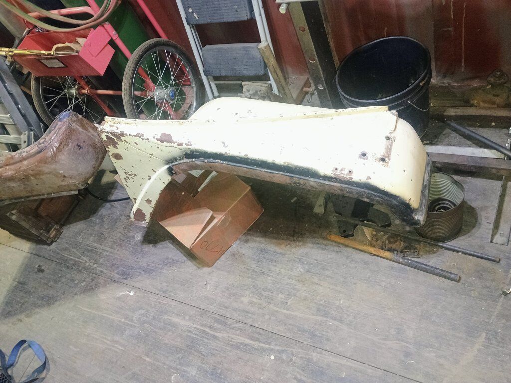 Willys Kaiser AMC Jeepster commando front passenge