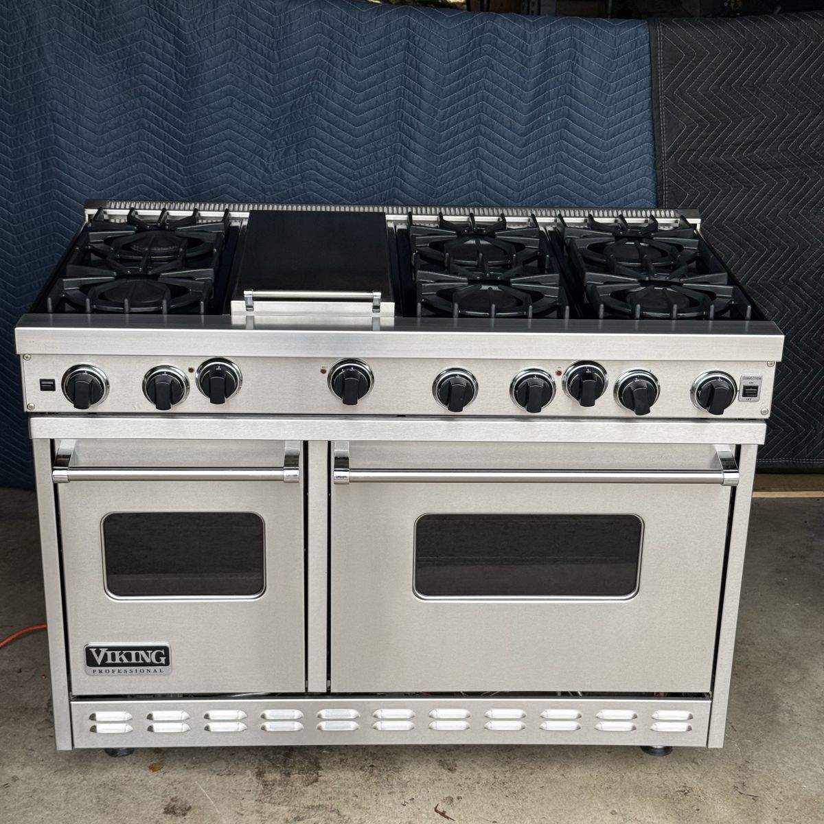 FREE DELIVERY - Viking Pro 48” Gas Range - Great condition