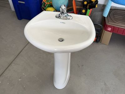FREE Pedestal Sink with Faucet - Bathroom Basin