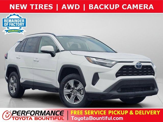 2024 Toyota RAV4 LE