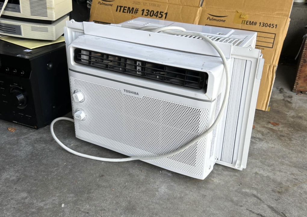 Toshiba 5000 BTU Window AC